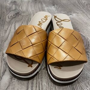 Super cute Sam Edelman sandals size 8.5 in excellent condition.